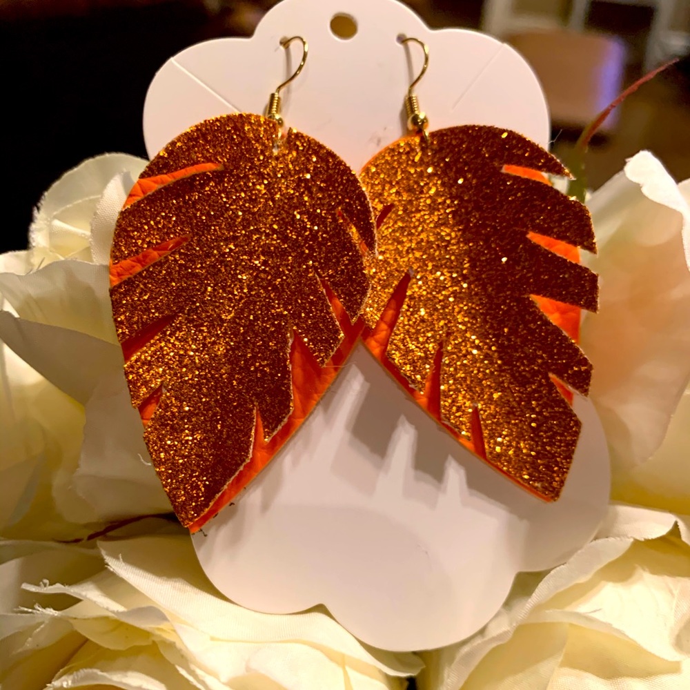 New 2 layer faux fall leather earrings with 3D.